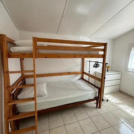 Holiday home La Maryse De *